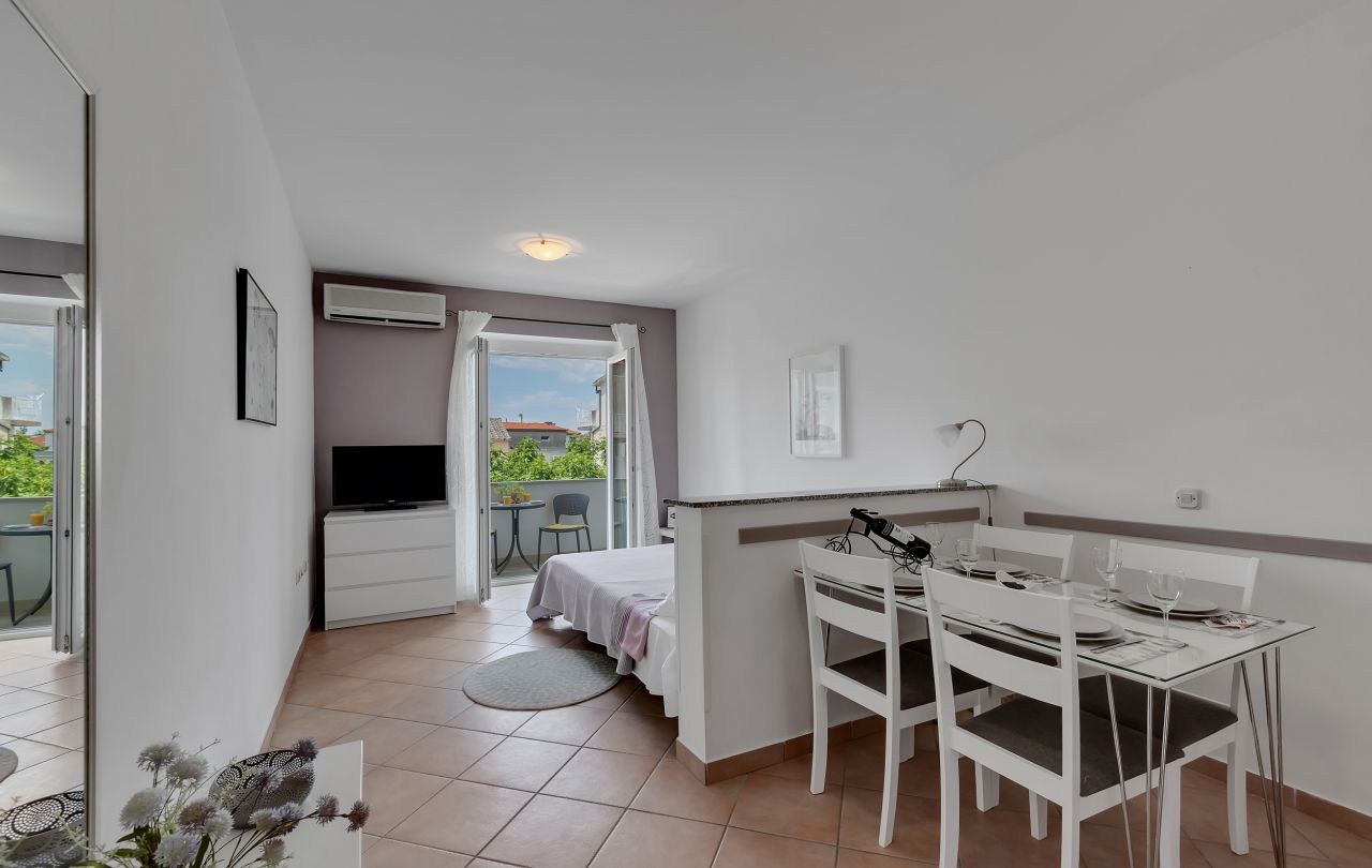Apartments Divna